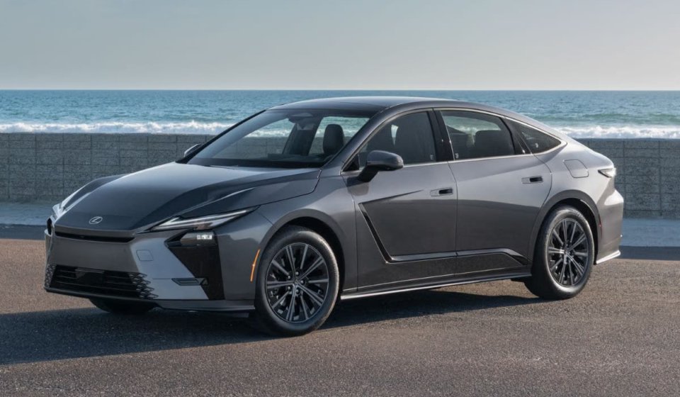 All you need to know about Lexus ES